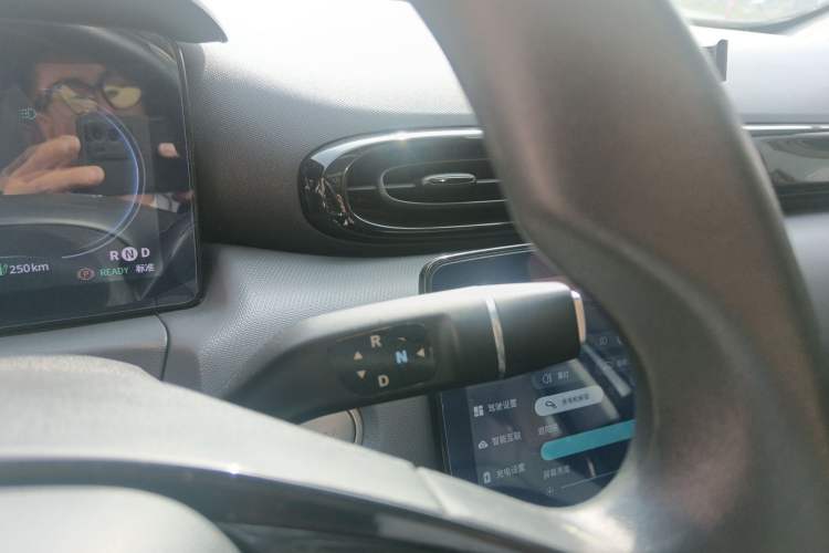 Used Leapmotor T03 2021 400 Comfort Edition Gear Lever