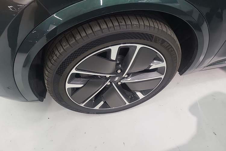 Used Li Auto L9 2025 Ultra Smart Refreshed Edition
