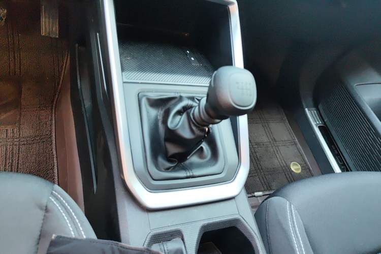 Used Wuling Alvez 2022 1.5L Manual Free-Style Model