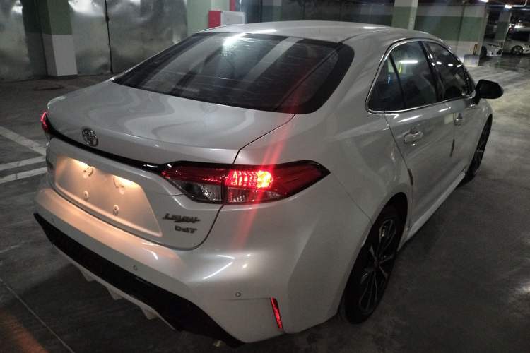 Used Toyota Levin 2021 185T CVT Sport Edition Rear Right 45 Deg