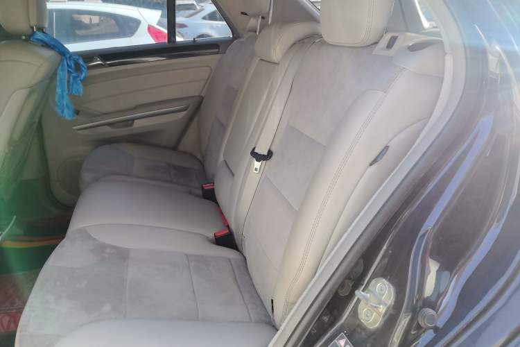 Used Mercedes-Benz M-Class 2010 ML 300 4MATIC