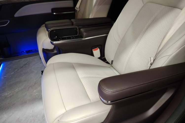 Used GAC Trumpchi M8 2021 Master Series 390T Ultimate Edition
