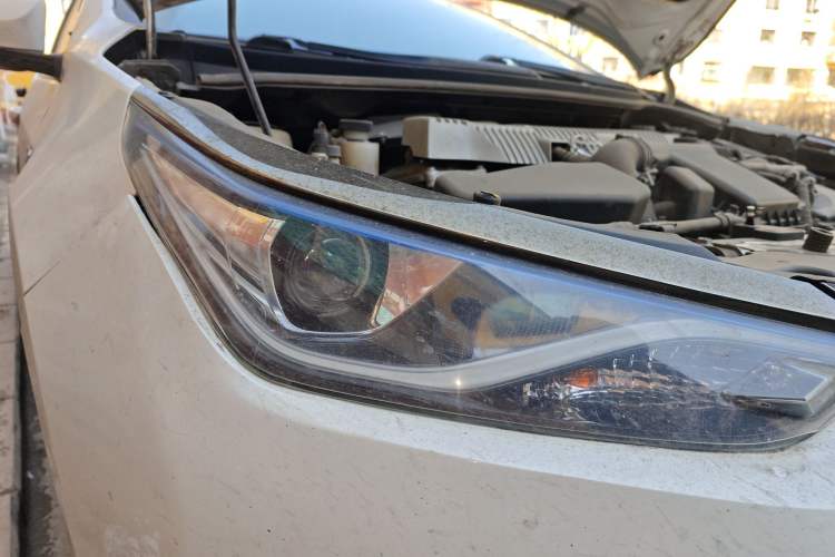 Used Toyota Levin Hybrid E+ 2019 1.8L GS E-CVT Elite Model with Sunroof Right Front Headlight