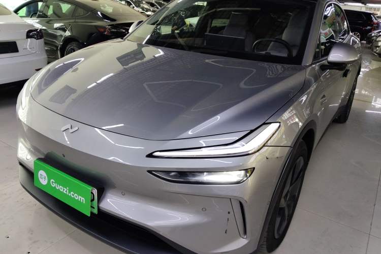 Used ONVO L60 2024 60 kWh Rear-Drive Version