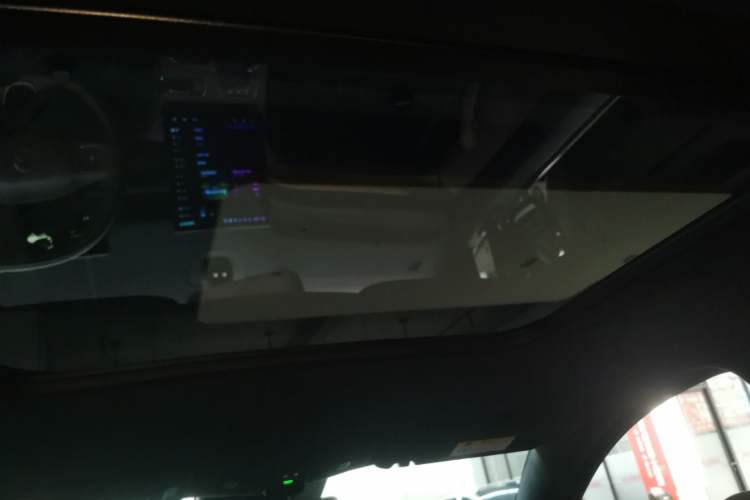 Used Nio ES6 2023 75 kWh Headliner