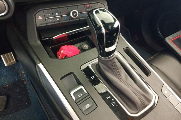 Used Wey VV5 2017 2.0T Ultra-Luxury Version
