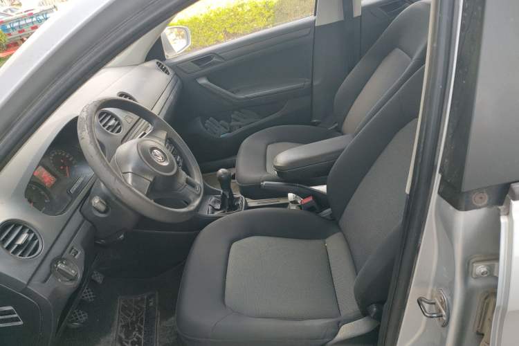 Used Volkswagen Jetta 2013 1.4L Manual Fashion Model