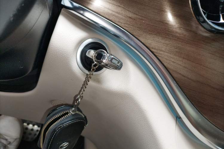 Used Mercedes-Benz V-Class 2022 V 260 L Long-wheelbase Luxury Edition