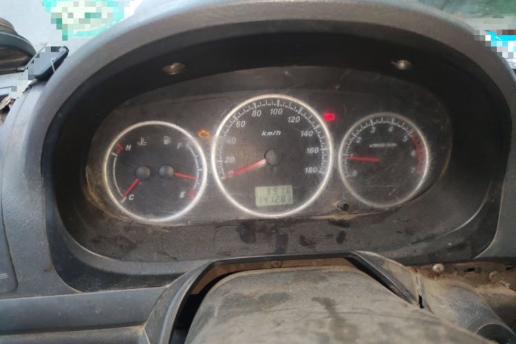 Used Foton Scenic 2014 2.0L Express Classic Short-Wheelbase High-Roof 491EQ4A
