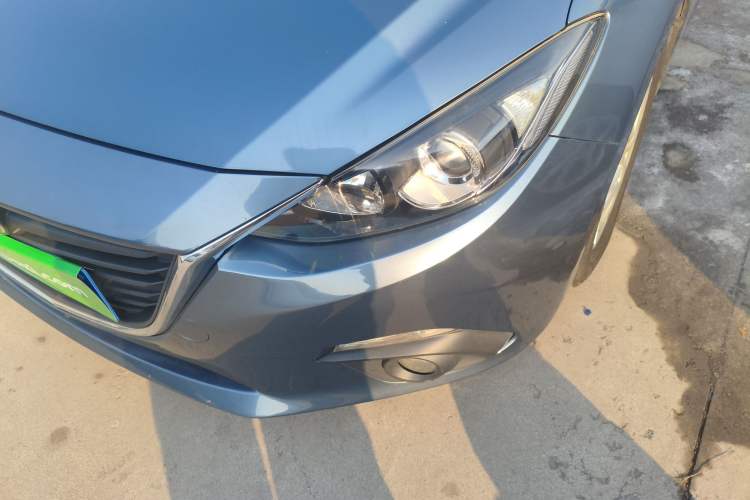 Used Mazda Mazda 3 Axela 2014 Hatchback 1.5L Automatic Luxury Model