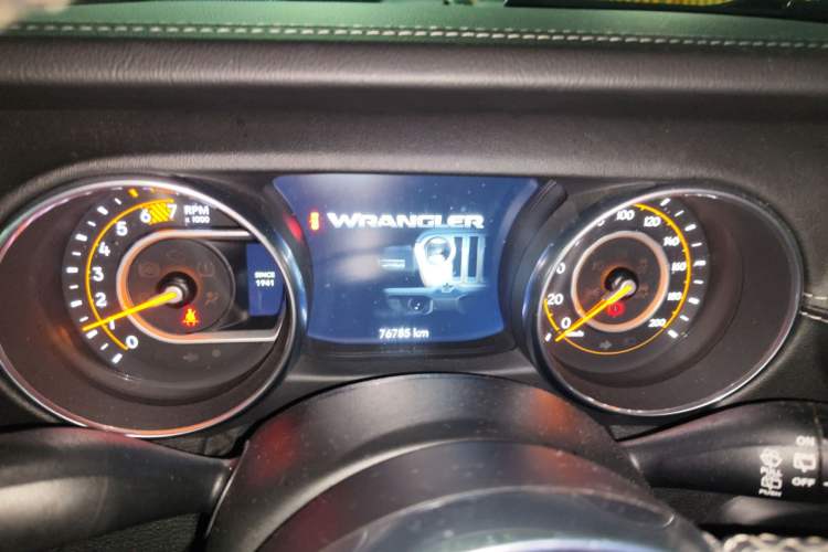 Used Jeep Wrangler 2018 2.0T Sahara Four-Door Edition Instrument Cluster