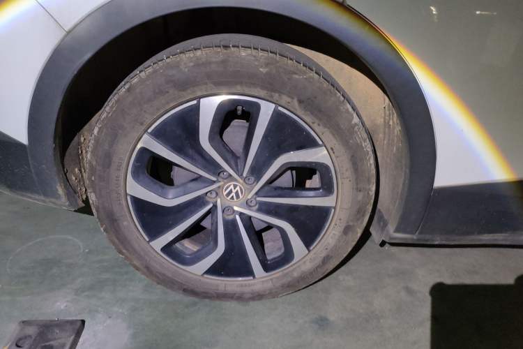 Used Volkswagen ID.4 X 2023 Pure Smart Edition Right Rear Wheel Hub