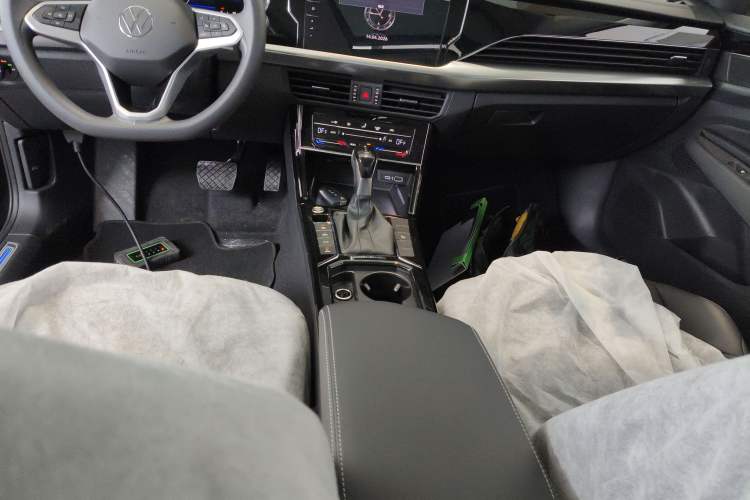 Used Volkswagen Passat New Energy 2025 430 PHEV Hybrid Business Edition Gear Lever