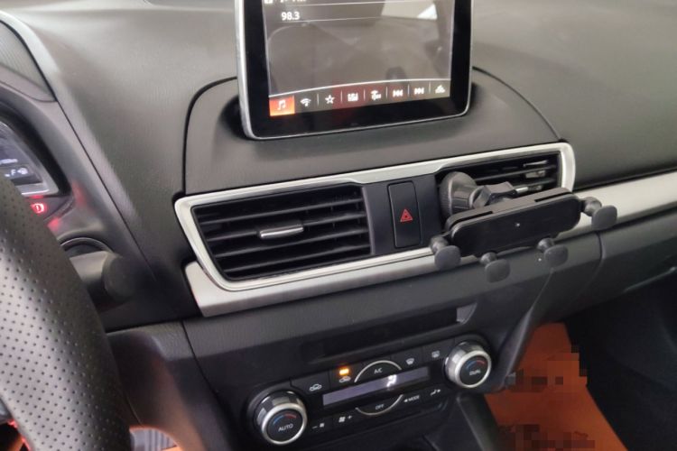 Used Mazda Mazda 3 Axela 2016 Sedan 2.0L Automatic Sport Model
