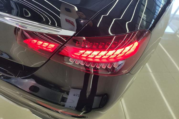 Used Mercedes-Benz E-Class 2022 Second Facelift E 260 L Sport Edition