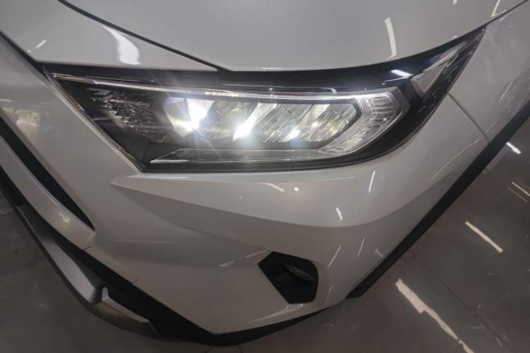 Used Toyota RAV4 2022 2.0L CVT 4x4 Fashion Edition Left Front Headlight