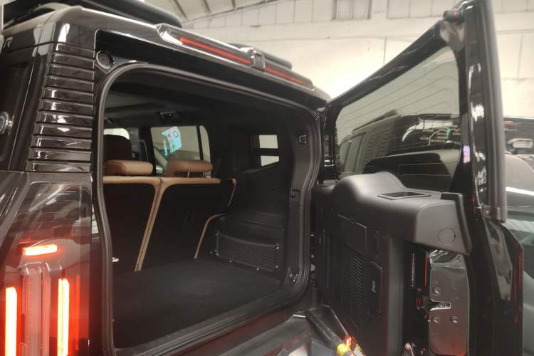 Used JETOUR Traveler 2023 2.0T All-Wheel Drive CrossPRO+