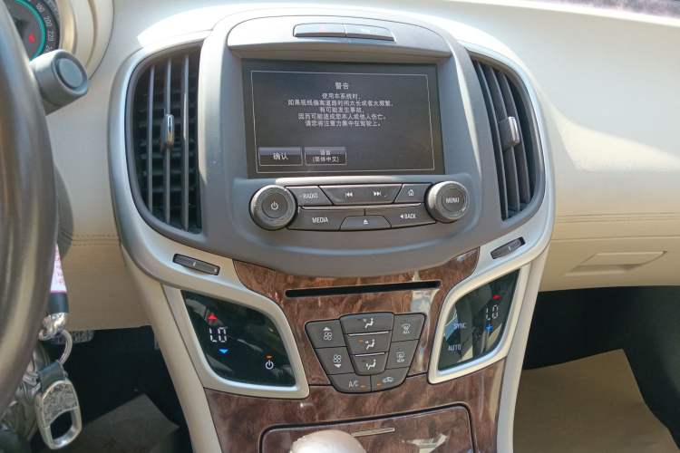 Used Buick LaCrosse 2013 2.4L SIDI Leading Comfort Version