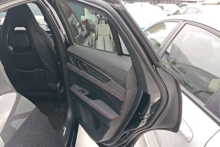 Used Lynk & Co 05 2020 2.0TD Four-Wheel Drive HypeHalo