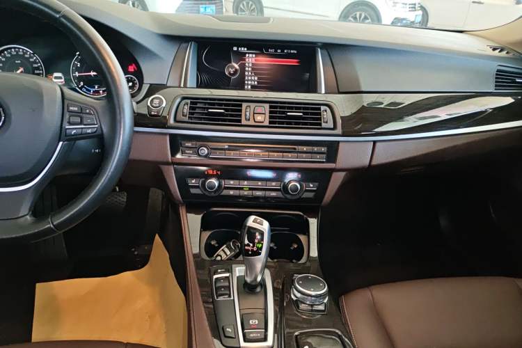 Used BMW 5 Series 2017 525Li Luxury Design Package