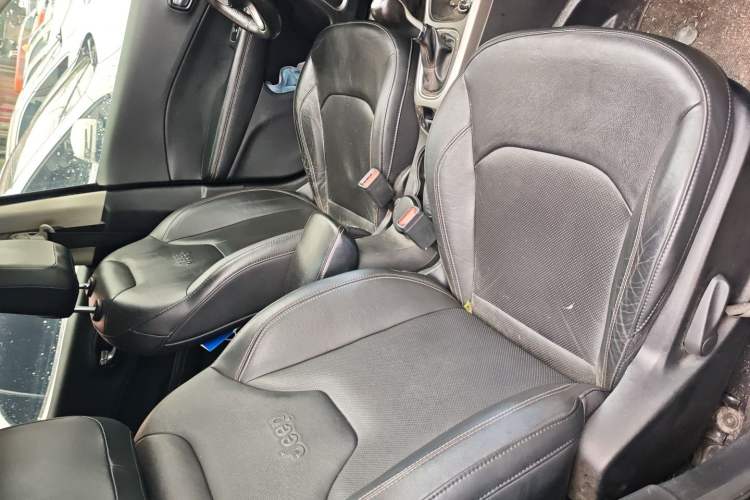 Used Jeep Compass 2017 200T Automatic Family Edition
