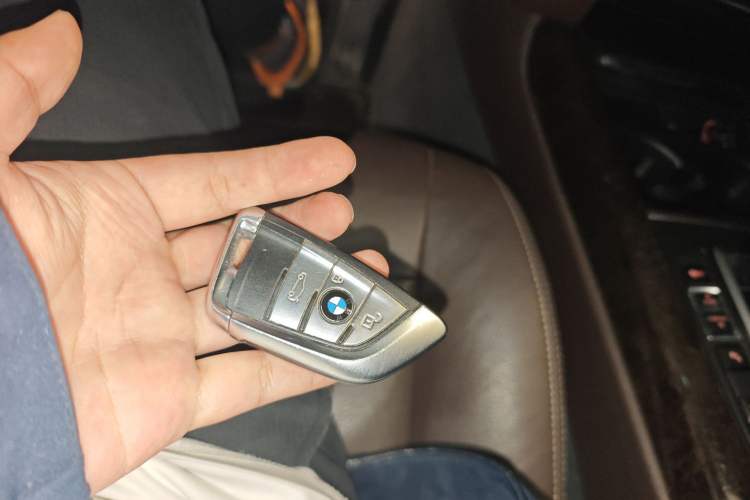 Used BMW X5 2018 xDrive28i Vehicle Key