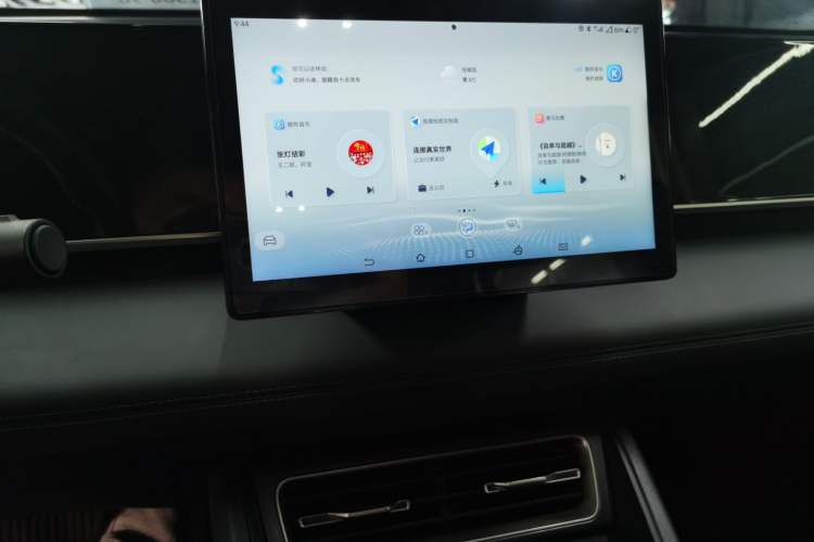 Used BYD Qin L 2024 DM-i 80KM Leading Model Audio And AC Panel