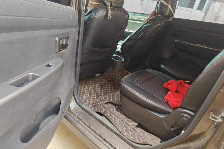 Used Dongfeng Fengon 330 2014 1.5L Manual Utility Version DK15