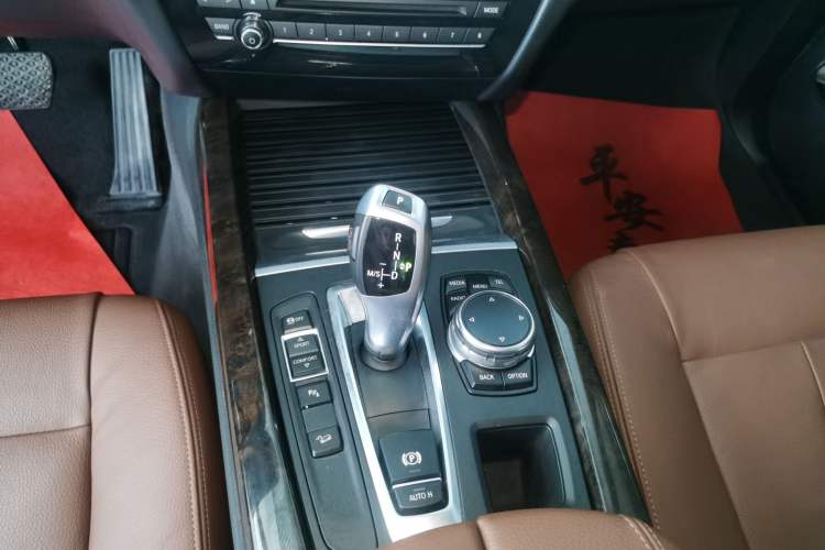 Used BMW X5 2015 xDrive28i
