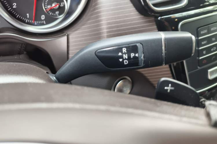 Used Mercedes-Benz GLE 2019 GLE 320 4MATIC Dynamic Edition Prestige Model Gear Lever