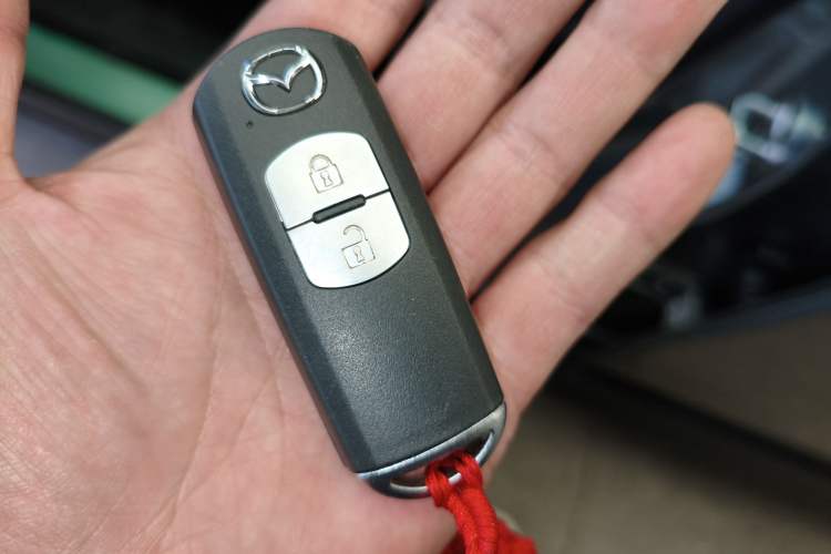 Used Mazda CX-5 2015 2.0L Automatic Two-Wheel Drive Urban Version
