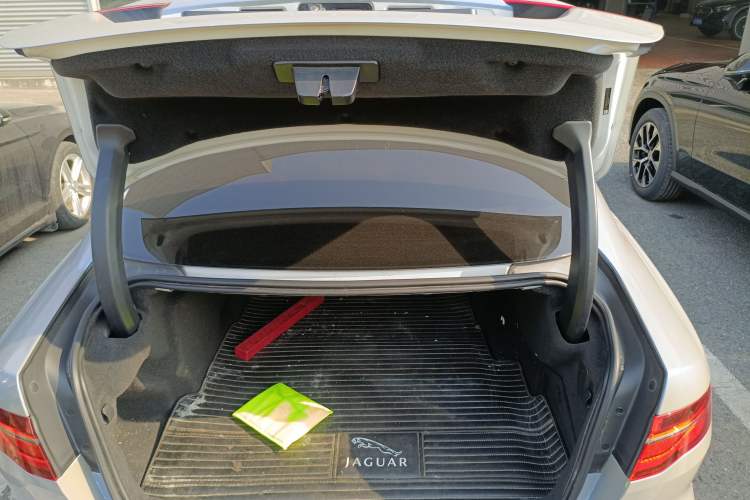 Used Jaguar XEL 2020 2.0T 200 PS R-DYNAMIC S Advanced Sport Edition