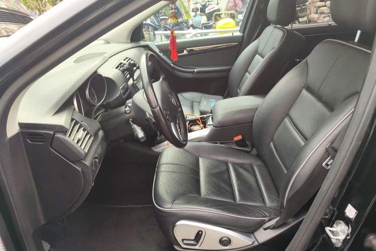 Used Mercedes-Benz R-Class 2017 R 320 4MATIC Business Edition Prestige Model