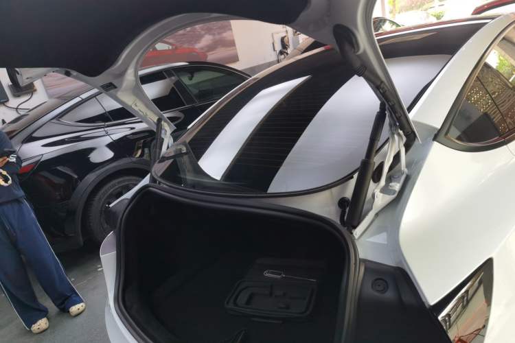 Used Tesla Model 3 2023 Long-Range All-Wheel-Drive Version