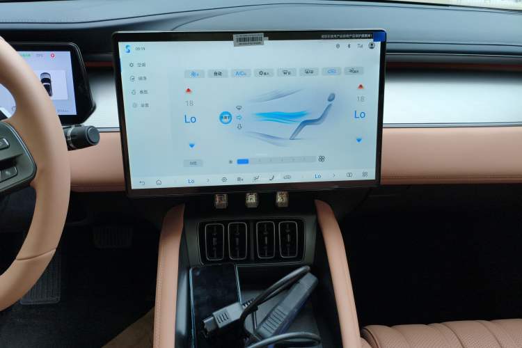 Used BYD Song L EV 2025 Intelligent Driving Version 662 km LiDAR Excellence Edition
