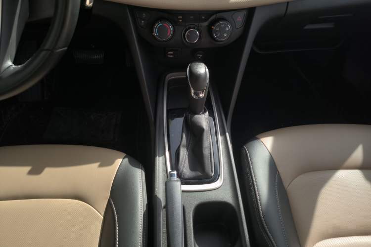 Used Chevrolet Monza 2020 320 Automatic Enjoyment Edition
