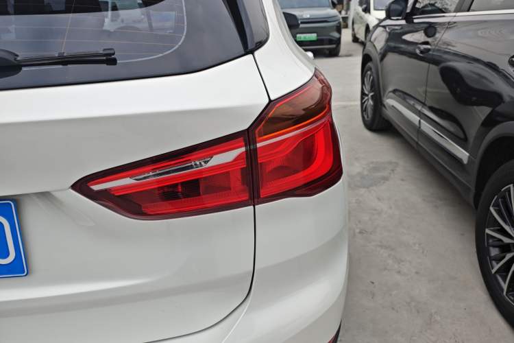 Used BMW X1 2016 sDrive18Li Luxury Model Exterior 3