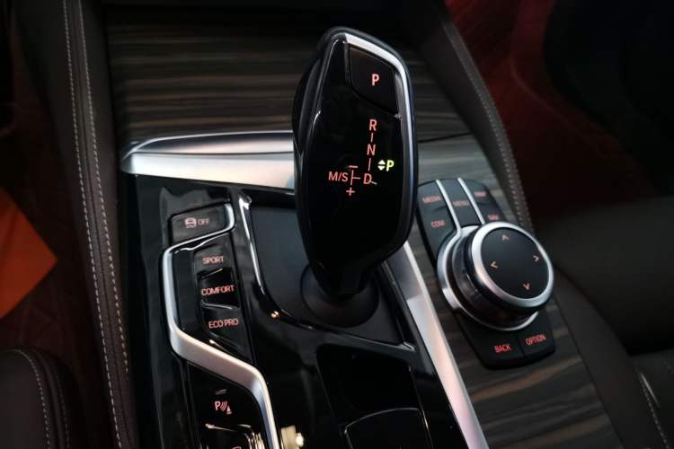 Used BMW 5 Series 2022 Second Facelift 530Li Luxury Edition Premium Package