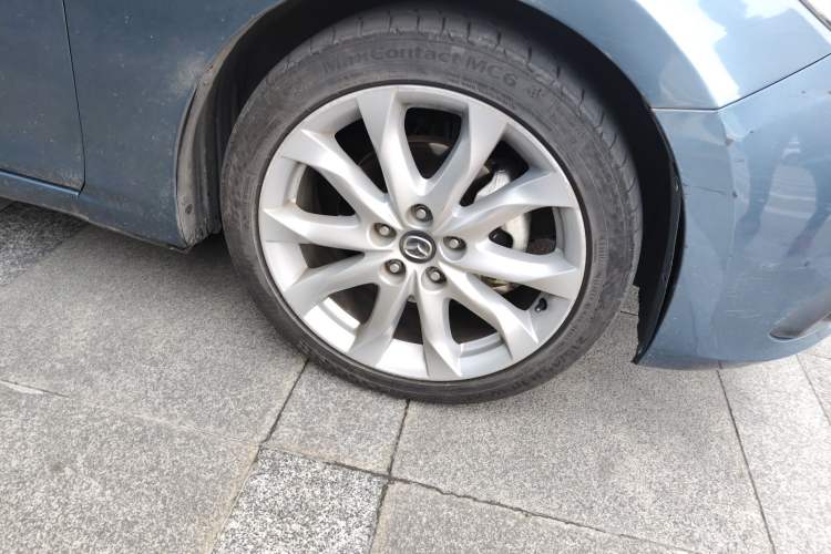 Used Mazda 3 Axela 2016 Sedan 2.0L Automatic Flagship Model Right Front Wheel Hub