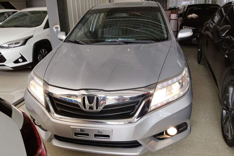 Used Honda Crider 2015 1.8L automatic comfort version Front