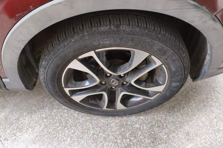 Used Soueast DX7 2017 1.5T Manual Luxury Model Right Front Wheel Hub