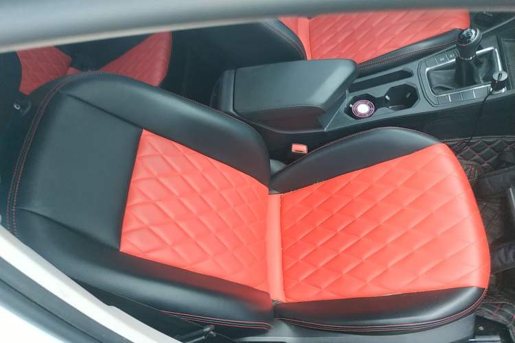 Used Volkswagen Bora 2021 1.5L Manual Fashion Smart Connect Edition Right Front Seat