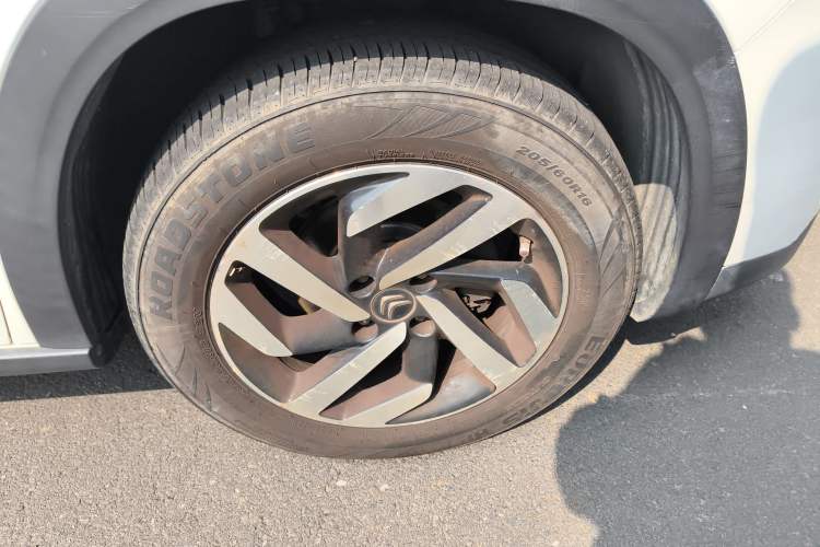 Used Citroen C3-XR 2015 1.6L Automatic Smart Version Right Front Wheel Hub