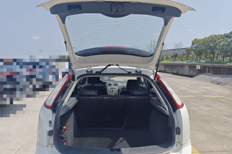 Used Ford Focus 2013 Hatchback Classic 1.8L Automatic Base Model Trunk