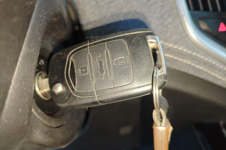 Used Baojun 530 2021 Global Car Anniversary Edition 1.5T Manual Comfort Version 7 Seats
