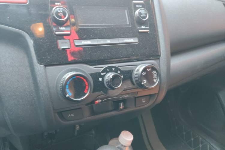 Used Honda Fit 2016 1.5L LXS CVT Comfort Sunroof Version Audio And AC Panel