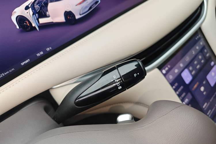 Used IM L6 2024 Max Standard Edition Gear Lever