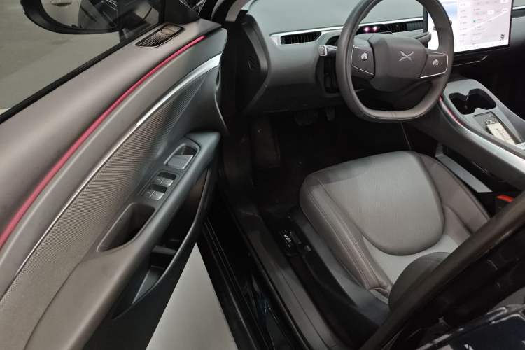 Used XPeng MONA M03 2024 620 with Ultra-Long Range
