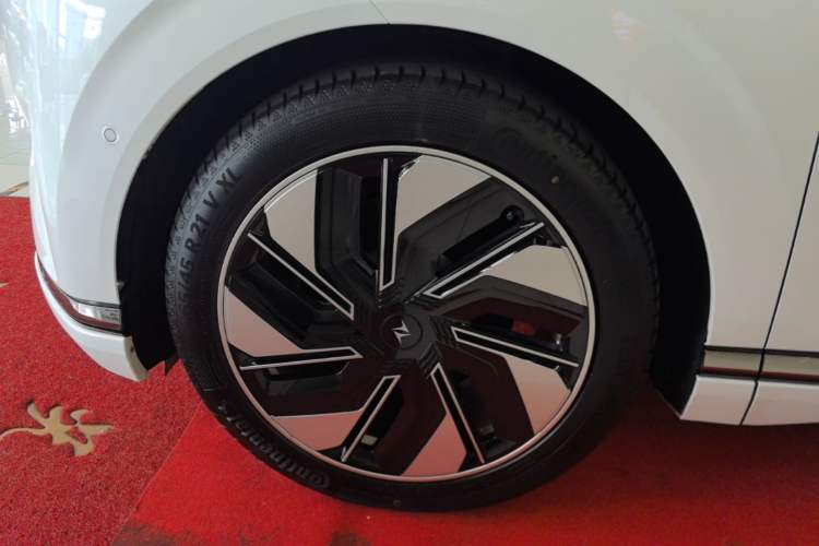 Used Dongfeng eπ eπ008 2025 210Ultra LikeYi Edition 6-Seater