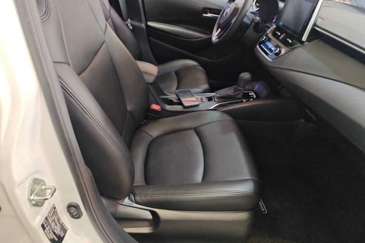 Used Toyota Corolla 2021 1.2T S-CVT Elite Edition Right Front Seat